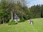 Altes Frankenwaldhaus am Einstieg zum Fl&ouml;&szlig;erweg