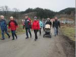 Eine bunte Wanderschar machte sich auf den Weg zum Rollenberg